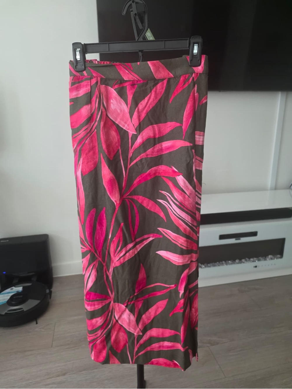 Time and Tru Olive Maxi Skirt with Hot Pink Leaf Print